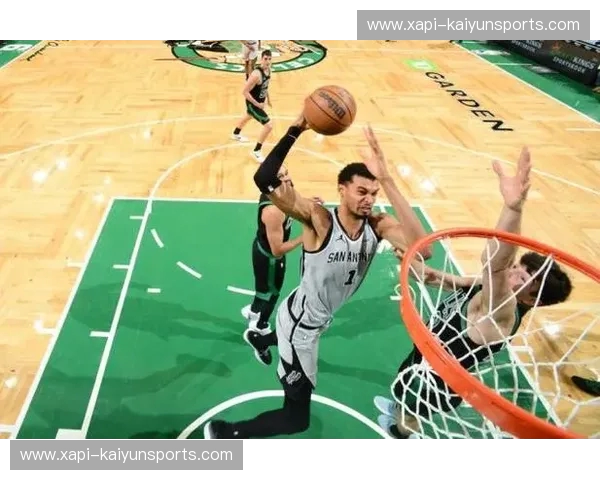 巅峰与重塑的终极碰撞：凯尔特人vs马刺，这一场球赛为何值得你通宵守候？